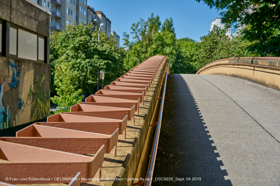 04.09.2019 - Einkaufs- und Wohnzentrum Quiddestraße in Neuperlach